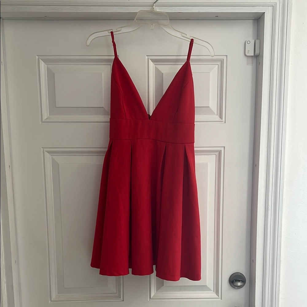 Elegant Red Sleeveless Dress